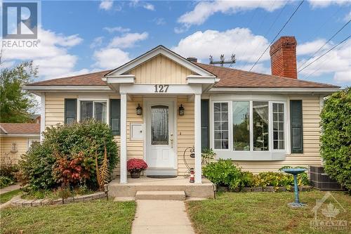 127 Peter Street, Perth, ON - Outdoor With Facade