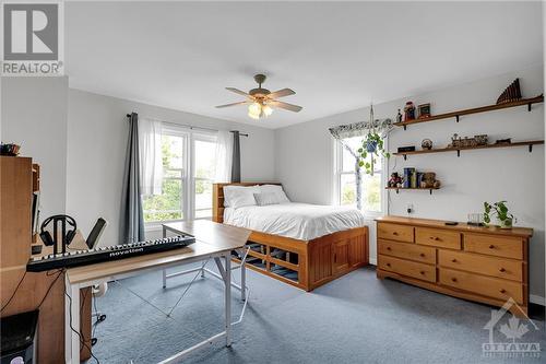 127 Peter Street, Perth, ON - Indoor Photo Showing Bedroom