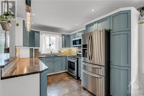 127 Peter Street, Perth, ON - Indoor Photo Showing Kitchen With Stainless Steel Kitchen With Double Sink