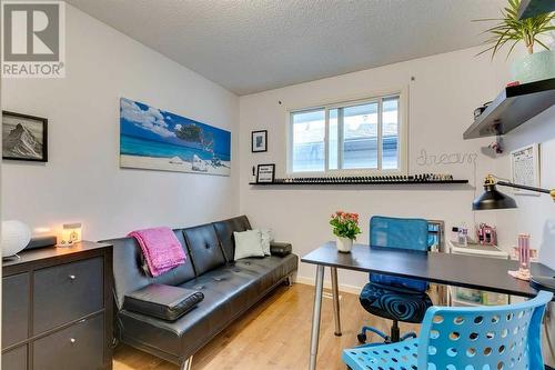 12112 Canfield Road Sw, Calgary, AB - Indoor