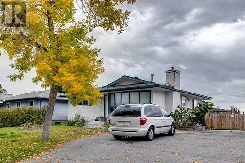 12112 Canfield Road Sw, Calgary, AB - Outdoor