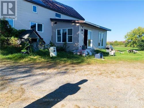 6181 6Th Concession Road, Augusta, ON - Outdoor