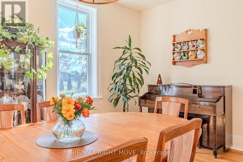 3477 Kirkfield Road, Kawartha Lakes, ON - Indoor Photo Showing Dining Room