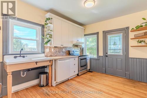 3477 Kirkfield Road, Kawartha Lakes, ON - Indoor Photo Showing Kitchen