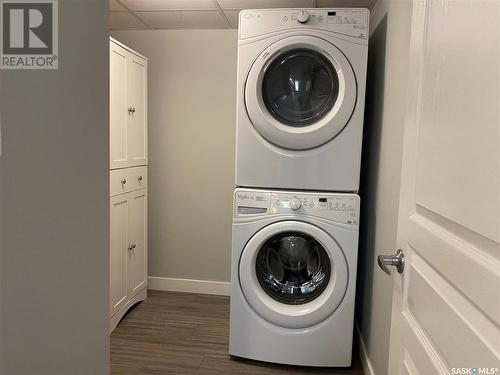 207 5301 Universal Crescent, Regina, SK - Indoor Photo Showing Laundry Room