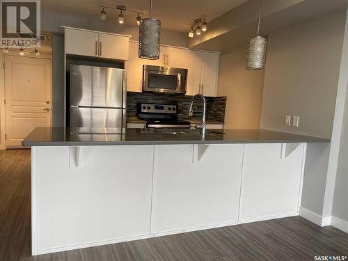 207 5301 Universal Crescent, Regina, SK - Indoor Photo Showing Kitchen