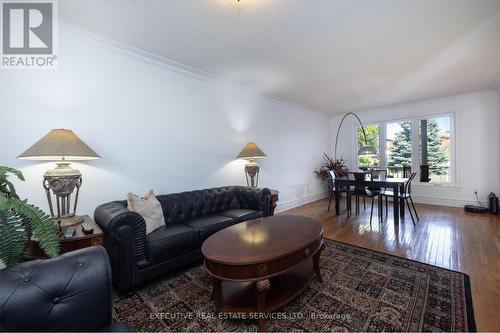 197 Vodden Street W, Brampton, ON - Indoor Photo Showing Living Room