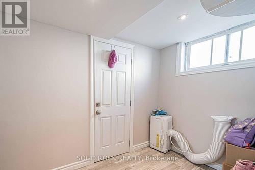 205 Ivon Avenue, Hamilton, ON - Indoor Photo Showing Other Room