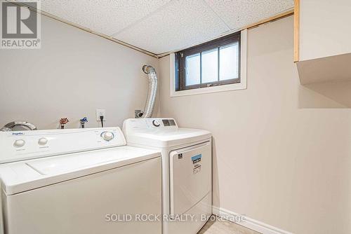 205 Ivon Avenue, Hamilton, ON - Indoor Photo Showing Laundry Room