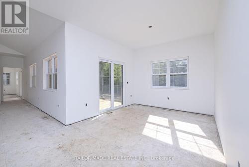 537266 Main Street, Melancthon, ON - Indoor Photo Showing Other Room