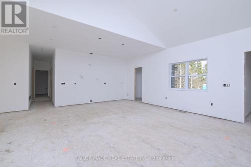 537266 Main Street, Melancthon, ON - Indoor Photo Showing Other Room