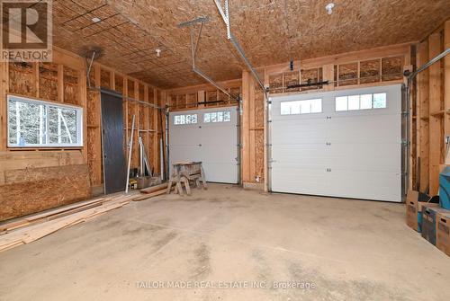 537266 Main Street, Melancthon, ON - Indoor Photo Showing Garage