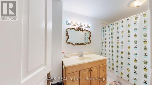 42 Shanley Street, Kitchener, ON - Indoor Photo Showing Bathroom