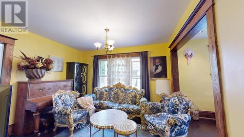 42 Shanley Street, Kitchener, ON - Indoor Photo Showing Living Room