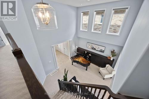 8 Thornbury Court, Hamilton, ON - Indoor Photo Showing Other Room