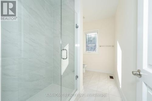 32 Sofia Olivia Crescent, Vaughan, ON - Indoor Photo Showing Bathroom