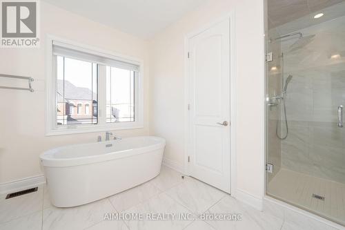 32 Sofia Olivia Crescent, Vaughan, ON - Indoor Photo Showing Bathroom