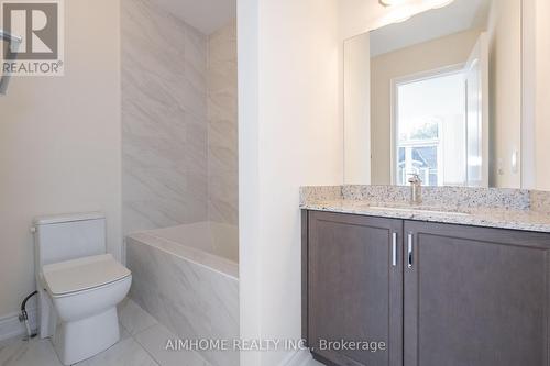 32 Sofia Olivia Crescent, Vaughan, ON - Indoor Photo Showing Bathroom