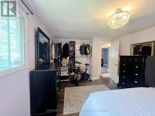 1046 Jalna Blvd Boulevard, London, ON - Indoor Photo Showing Bedroom