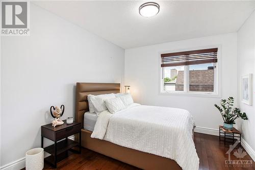 303 Dovercourt Avenue, Ottawa, ON - Indoor Photo Showing Bedroom