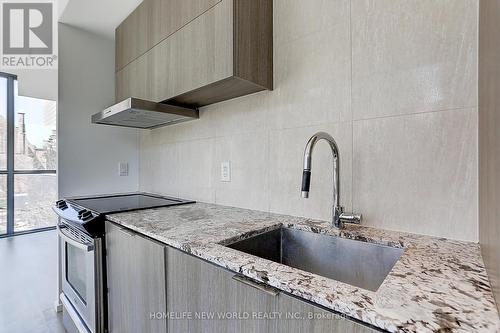 406 - 101 Charles Street E, Toronto, ON - Indoor Photo Showing Kitchen