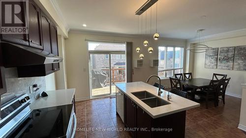 7 Busch Avenue, Markham, ON - Indoor Photo Showing Kitchen With Double Sink