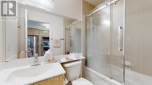 Lph09 - 55 De Boers Drive, Toronto, ON - Indoor Photo Showing Bathroom