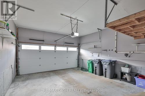 29 Beachpoint Boulevard, Brampton, ON - Indoor Photo Showing Garage