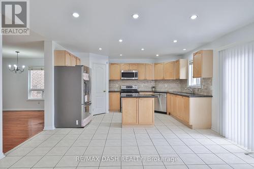 29 Beachpoint Boulevard, Brampton, ON - Indoor Photo Showing Kitchen With Stainless Steel Kitchen