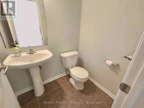 1008 Timmer Place, Milton, ON - Indoor Photo Showing Bathroom