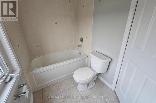 1008 Timmer Place, Milton, ON - Indoor Photo Showing Bathroom