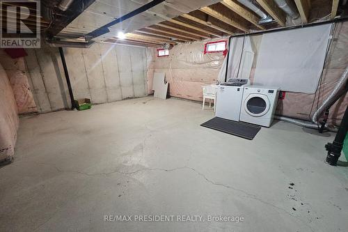 1008 Timmer Place, Milton, ON - Indoor Photo Showing Laundry Room