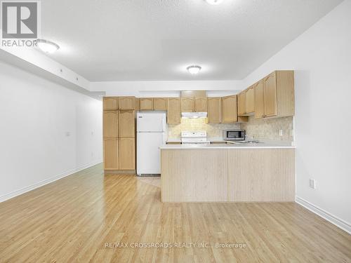 19 - 38 Gibson Avenue, Toronto, ON - Indoor Photo Showing Kitchen