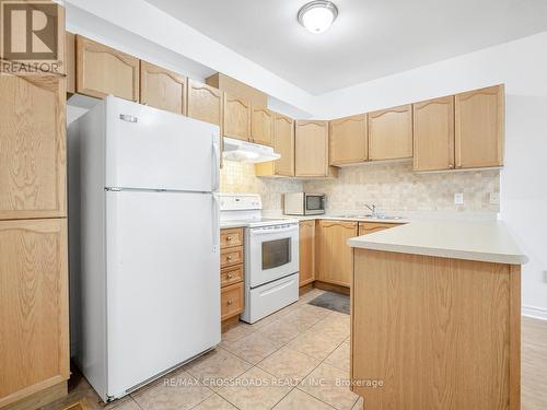 19 - 38 Gibson Avenue, Toronto, ON - Indoor Photo Showing Kitchen