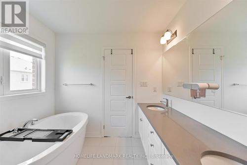 1237 Muskoka Heights, Milton, ON - Indoor Photo Showing Bathroom