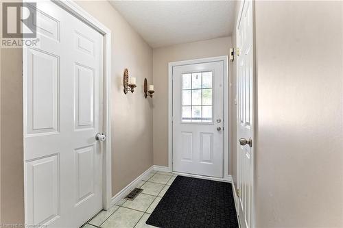 The foyer has lots of room... - 30 Braemar Avenue Unit# 59, Caledonia, ON - Indoor Photo Showing Other Room