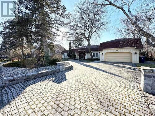 16 Brian Cliff Drive, Toronto, ON - Outdoor