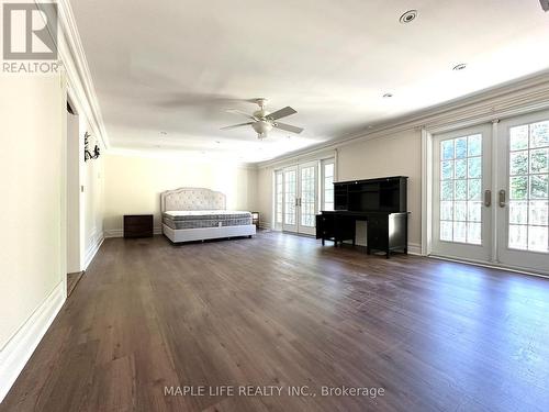 16 Brian Cliff Drive, Toronto, ON - Indoor Photo Showing Living Room