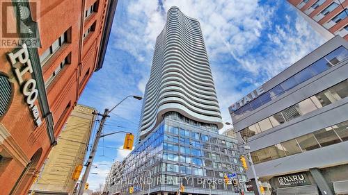 4202 - 403 Church Street, Toronto, ON - Outdoor With Facade