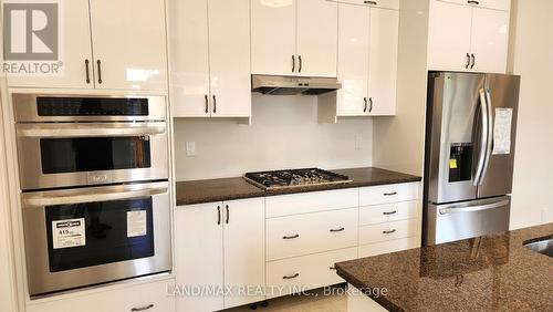 3187 Searidge Street, Severn, ON - Indoor Photo Showing Kitchen With Upgraded Kitchen