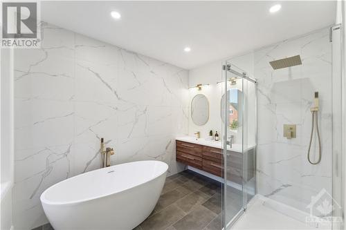 27 Laurel Street E, Ottawa, ON - Indoor Photo Showing Bathroom