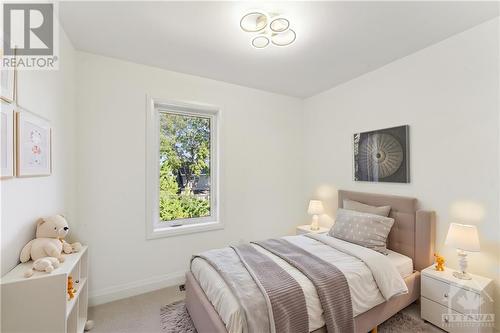 27 Laurel Street E, Ottawa, ON - Indoor Photo Showing Bedroom