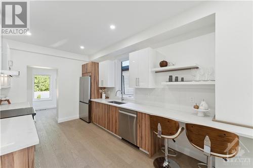 27 Laurel Street E, Ottawa, ON - Indoor Photo Showing Kitchen