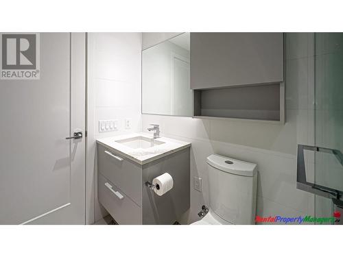 1902 6699 Dunblane Avenue, Burnaby, BC - Indoor Photo Showing Bathroom