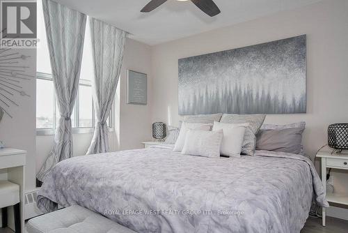 Ph1 - 3621 Lake Shore Boulevard W, Toronto, ON - Indoor Photo Showing Bedroom