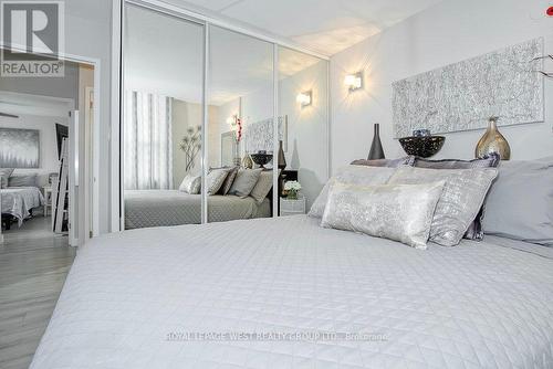 Ph1 - 3621 Lake Shore Boulevard W, Toronto, ON - Indoor Photo Showing Bedroom