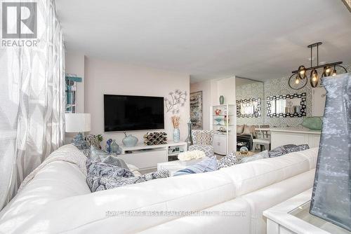 Ph1 - 3621 Lake Shore Boulevard W, Toronto, ON - Indoor Photo Showing Living Room