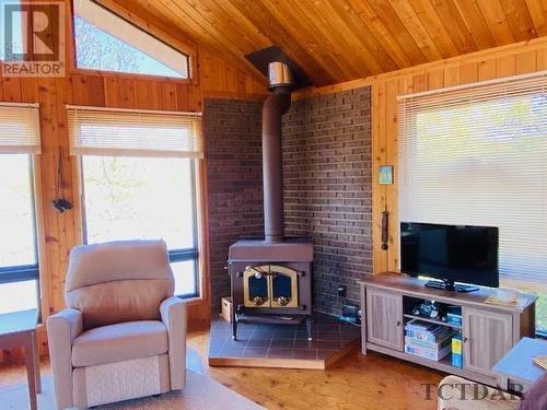 Part Lot 1 Hanlan Twp, Hearst, ON - Indoor Photo Showing Living Room With Fireplace