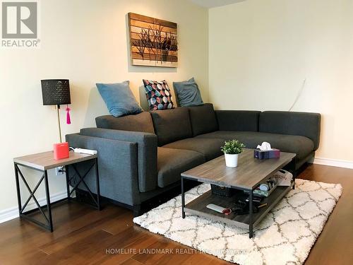 2102 - 18 Spring Garden Avenue, Toronto, ON - Indoor Photo Showing Living Room