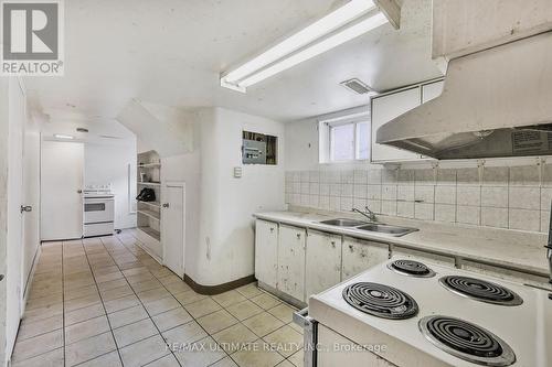 41 Freeborn Crescent, Toronto, ON - Indoor Photo Showing Kitchen With Double Sink